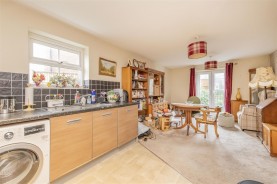 Images for Fieldfare Close, Corby