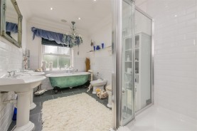 Images for Westley Close, Burton Latimer