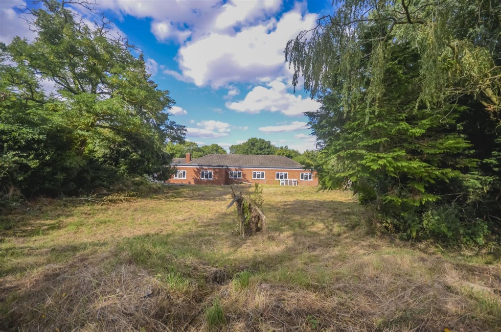 Images for Finedon Road, Irthlingborough, Wellingborough EAID:oscarjamesapi BID:6