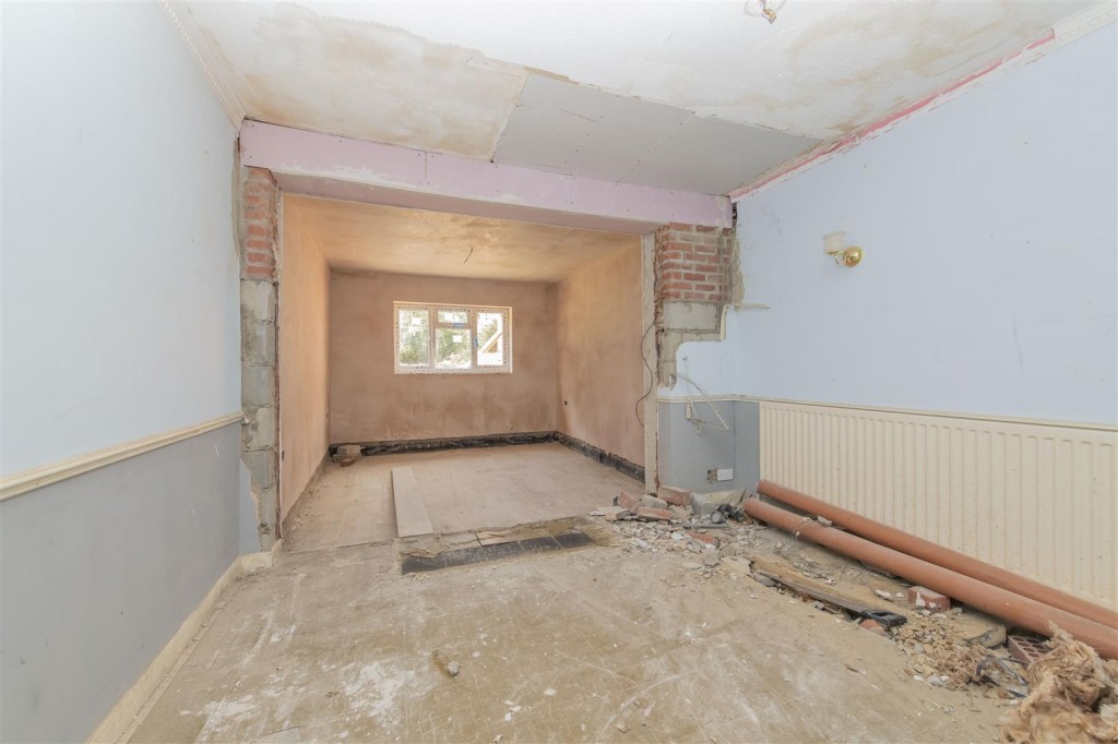 Images for Finedon Road, Irthlingborough, Wellingborough EAID:oscarjamesapi BID:6