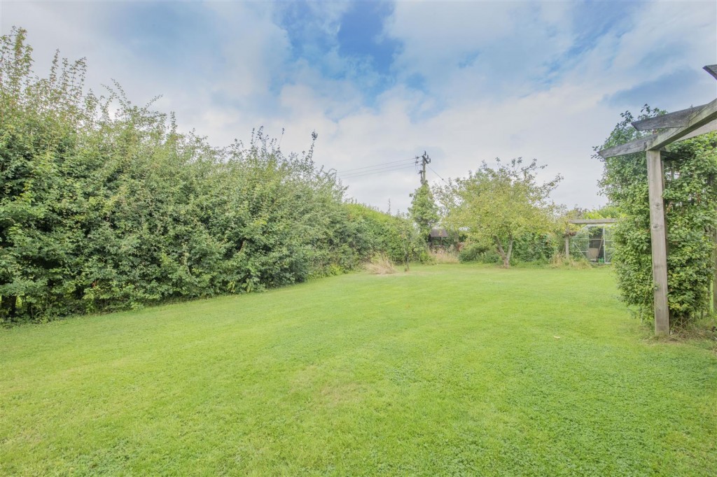 Images for Lutterworth Road, Arnesby EAID:oscarjamesapi BID:5