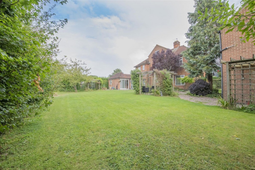 Images for Lutterworth Road, Arnesby EAID:oscarjamesapi BID:5