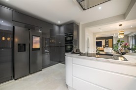 Images for Singlehurst Close, Weldon