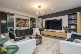 Images for Singlehurst Close, Weldon