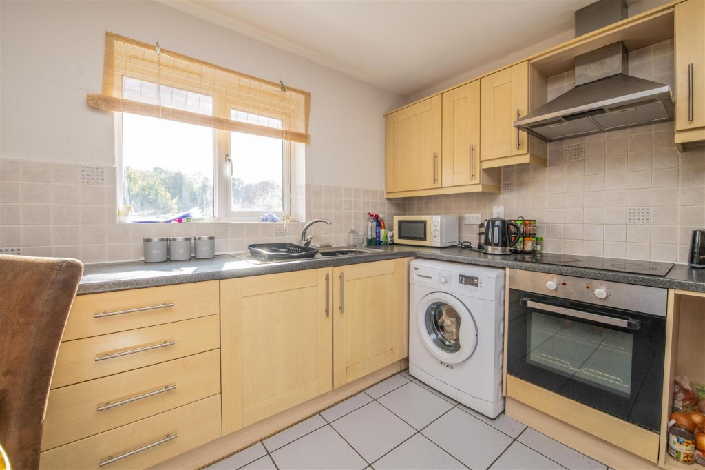 Images for Akela Close, Kettering EAID:oscarjamesapi BID:2