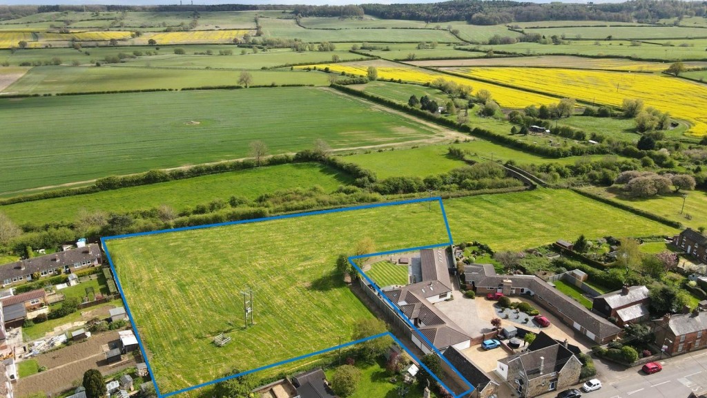 Images for Main Street, Caldecott - Incredible views and 2 acre paddock! EAID:oscarjamesapi BID:5