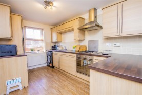 Images for Thistle Drive, Desborough, Kettering