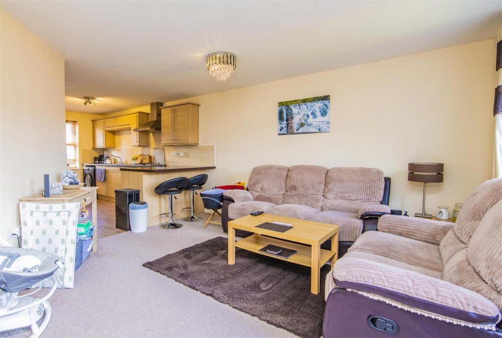 Images for Thistle Drive, Desborough, Kettering EAID:oscarjamesapi BID:2