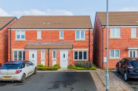 Images for Fortress Close, Weldon, Corby